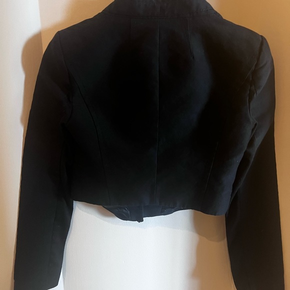 BCBG crop blazer - Picture 3 of 3